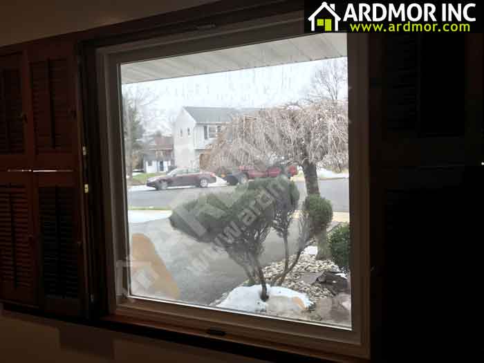 Broken-Seal-in-Picture-Window,-Collingswood,-NJ