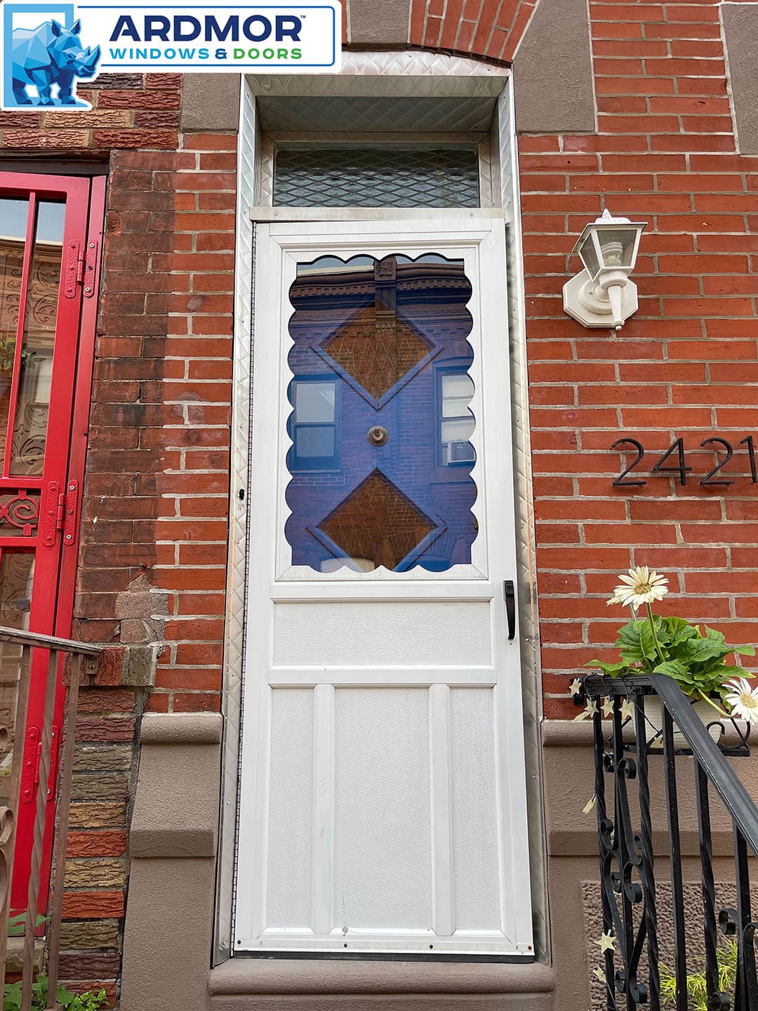 andersen_10_series_fullview_retractable_insect_screen_storm_door_replacement_in_philadelphia_pennsylvania_project_8392_before