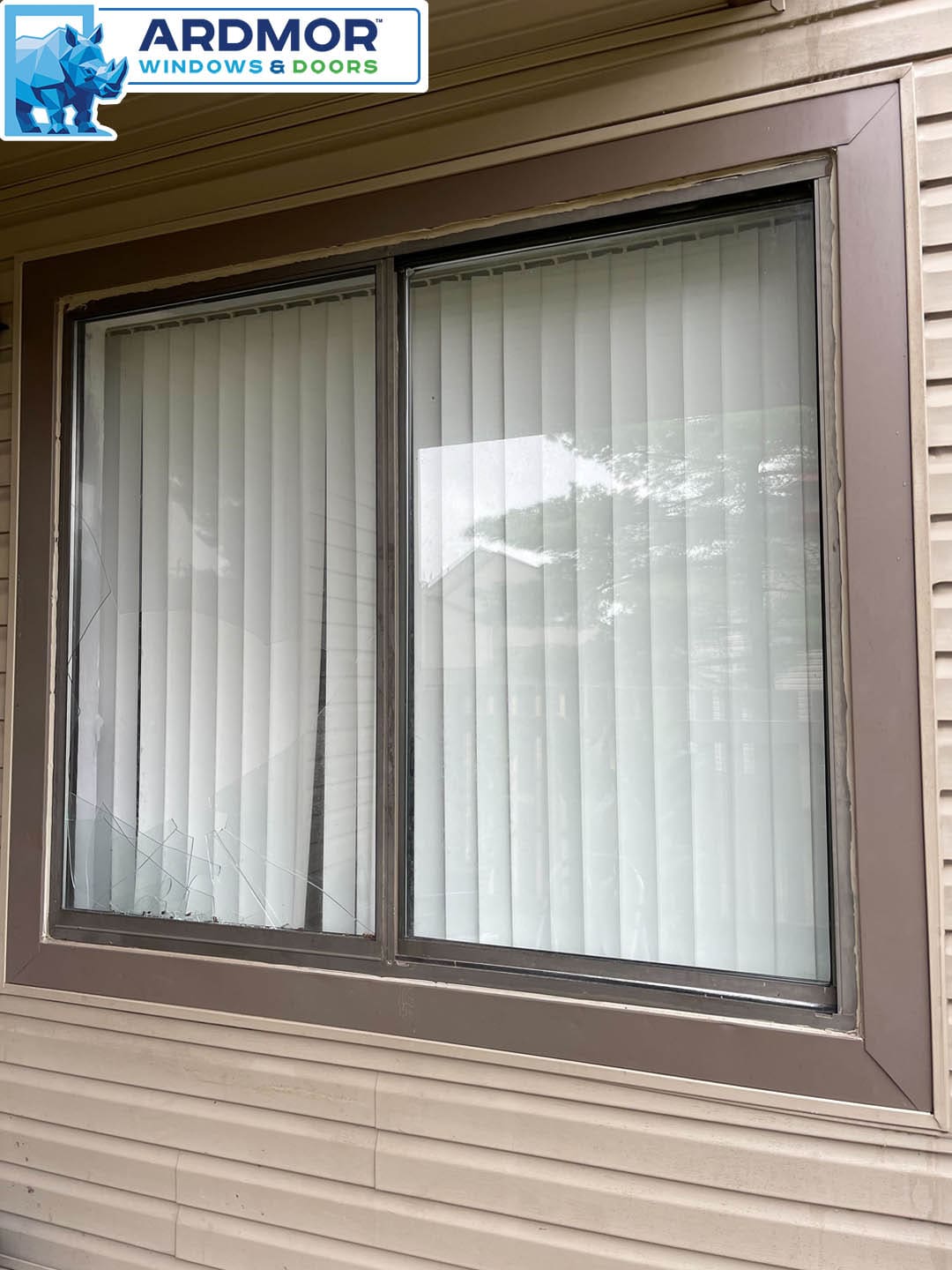 broken_glass_replacement_in_vinyl_sliding_window_in_collegeville_pennsylvania_project_7078_before