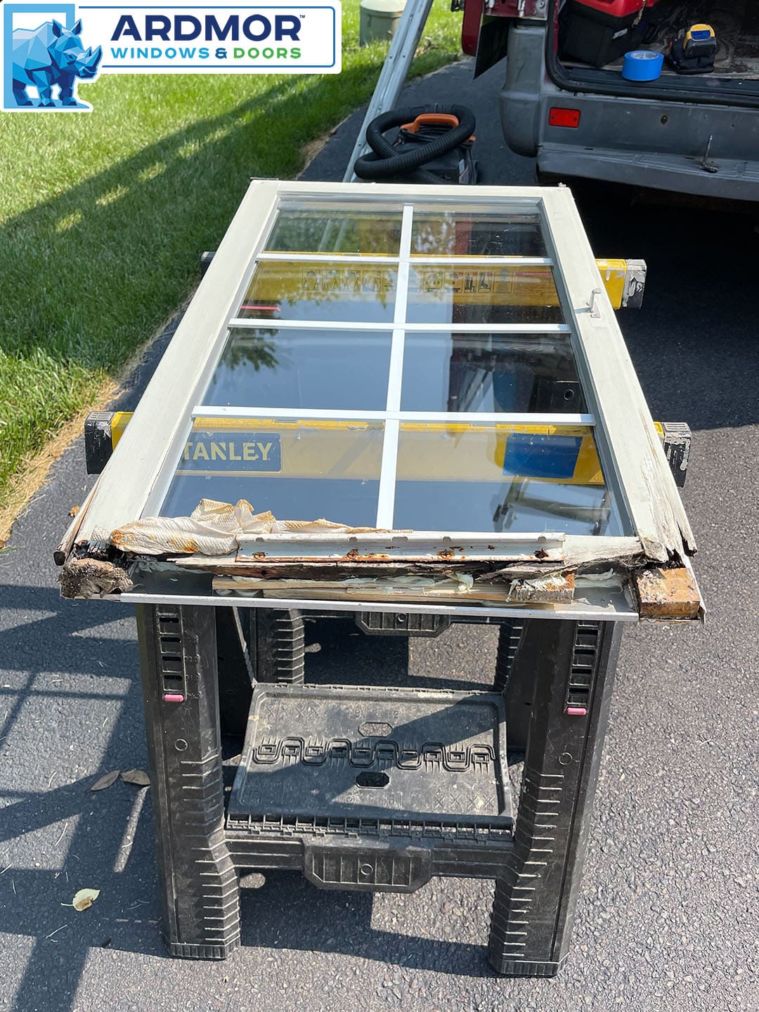 custom_window_sash_bottom_and_side_replacement_in_washington_crossing_pennsylvania_project_8157_before