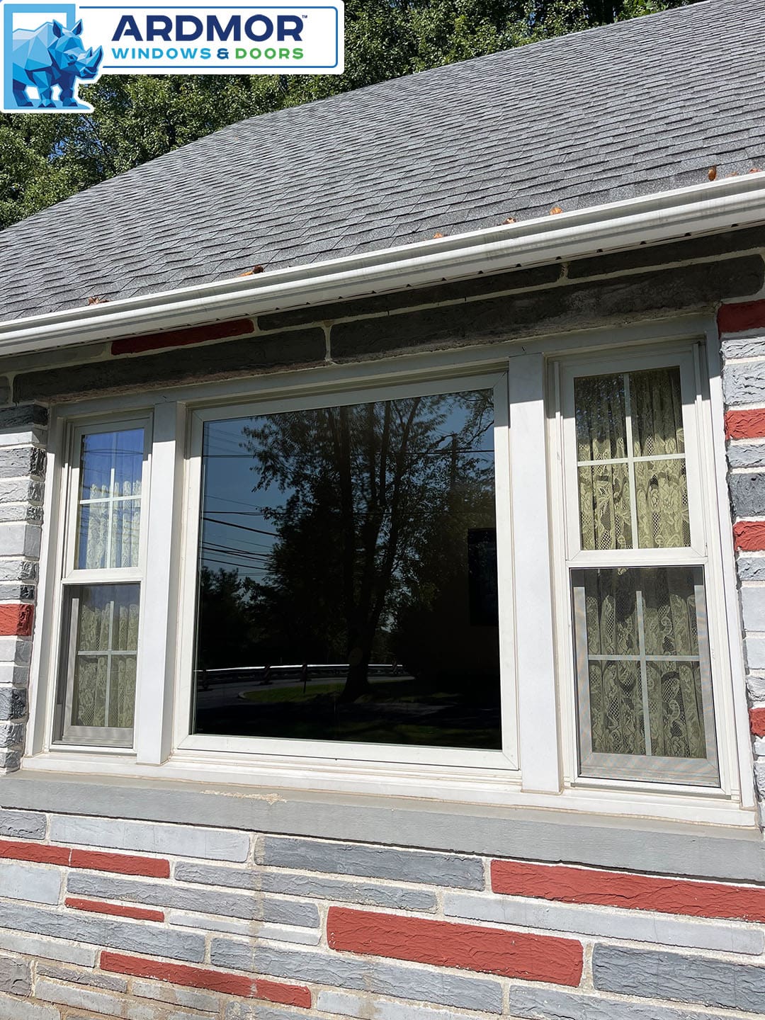 foggy_glass_replacement_in_vinyl_picture_window_in_bensalem_pennsylvania_project_8605_after