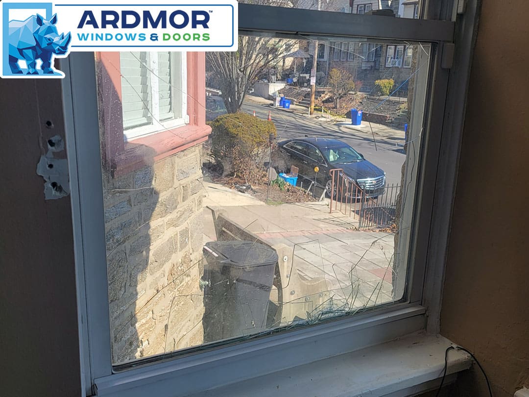 broken_glass_replacement_in_vinyl_double_hung_window_in_philadelphia_pennsylvania_project_8025_before