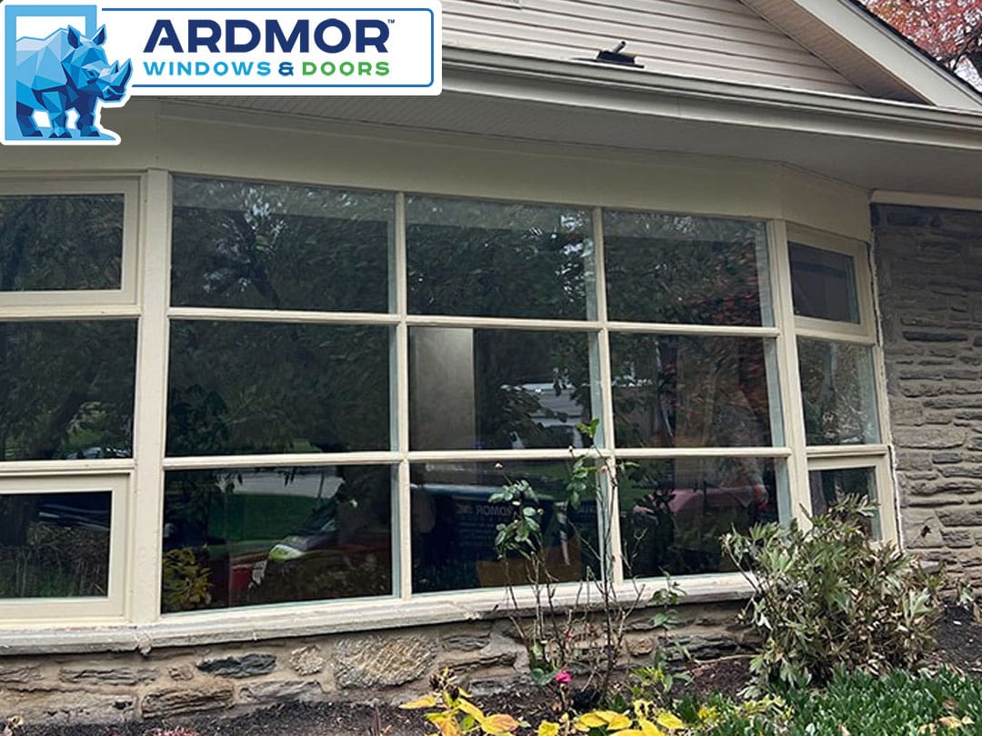 foggy_glass_replacement_in_multi_panel_wood_picture_window_in_elkins_park_pennsylvania_project_7181_after