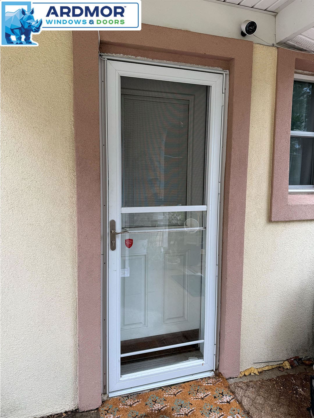 andersen_10_series_full_view_retractable_insect_screen_storm_door_replacement_in_dresher_pennsylvania_project_10836_before