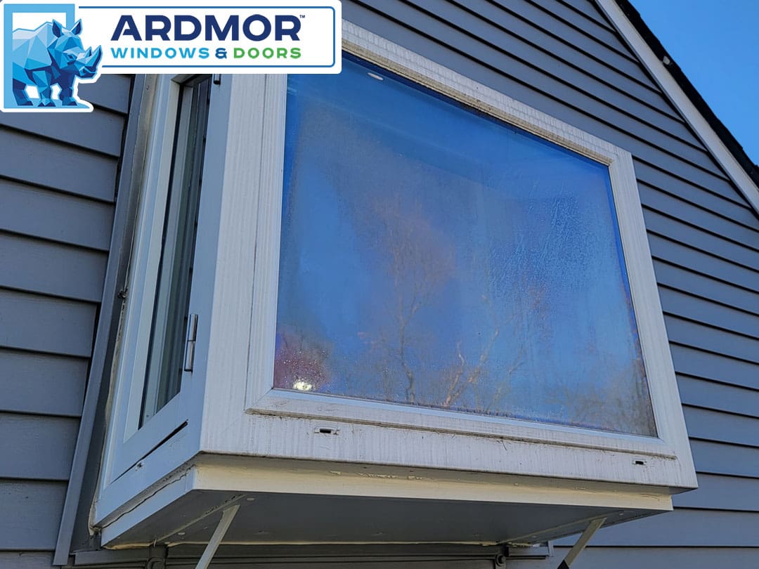 foggy_glass_replacement_in_vinyl_picture_window_in_plainfield_new_jersey_project_7716_before