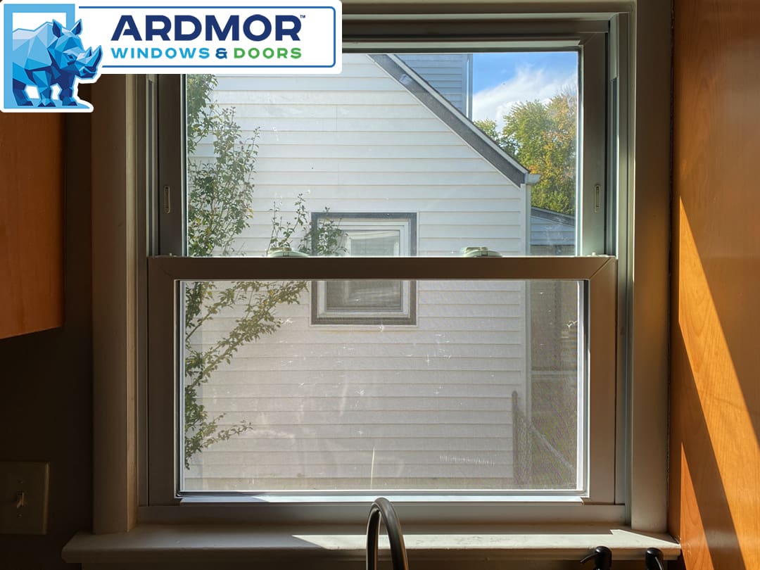 cracked_glass_replacement_in_vinyl_double_hung_window_in_ewing_township_new_jersey_project_10160_after