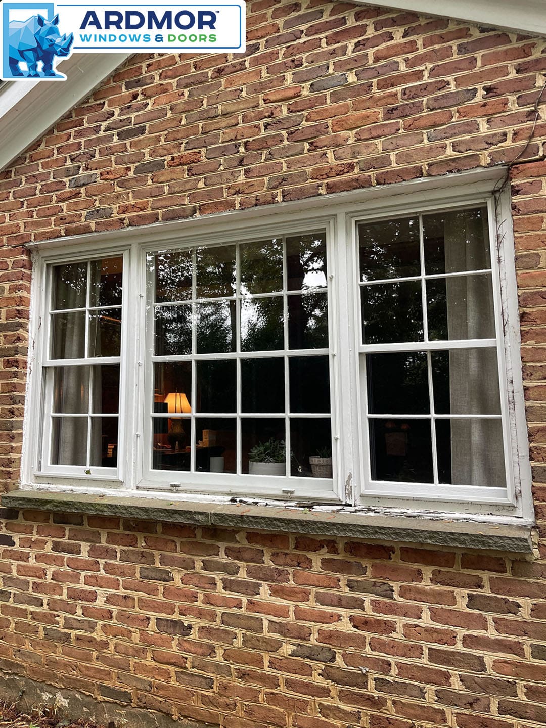window_sill_sub_sill_and_vertical_middle_molding_replacement_service_in_lafayette_hill_pennsylvania_project_8740_before