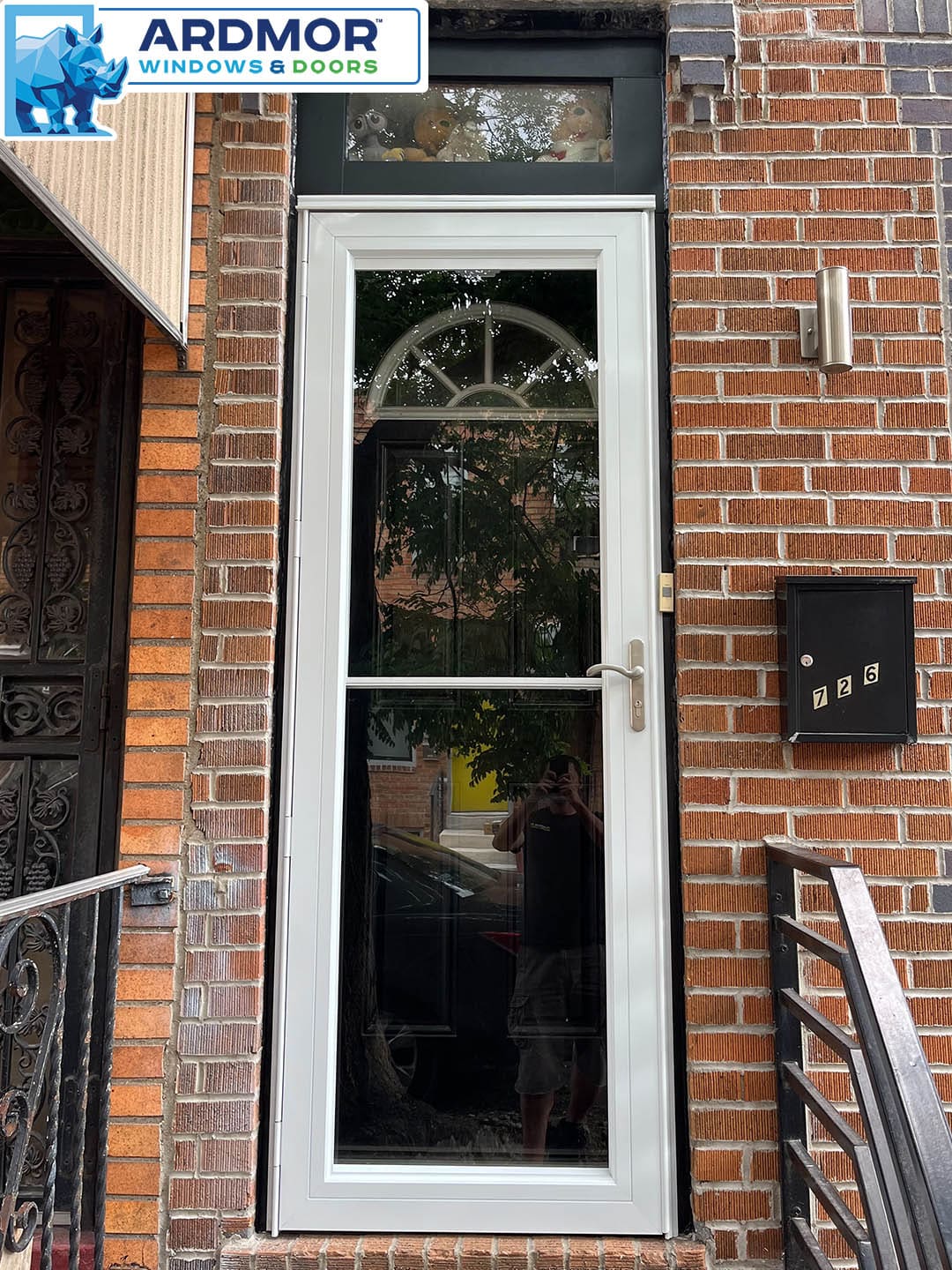 andersen_8_series_full_view_retractable_insect_screen_storm_door_replacement_in_philadelphia_pennsylvania_project_9591_after