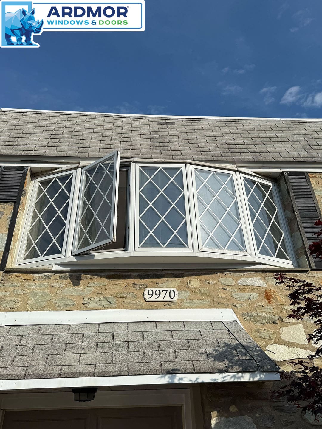 advanced_6300_series_vinyl_5_unit_bow_window_replacement_in_philadelphia_pennsylvania_project_10673_before