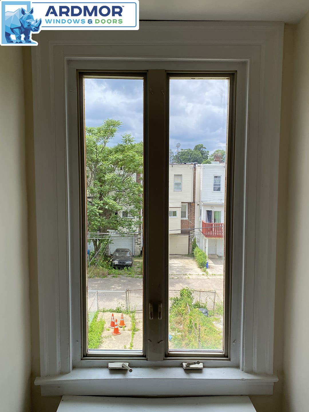 cracked_and_foggy_glass_replacement_in_vinyl_casement_window_in_philadelphia_pennsylvania_project_6833_after