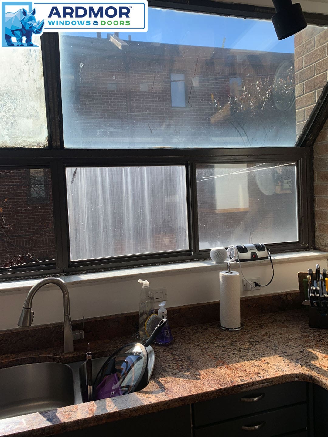 foggy_glass_replacement_in_aluminum_window_in_philadelphia_pennsylvania_project_6322_before