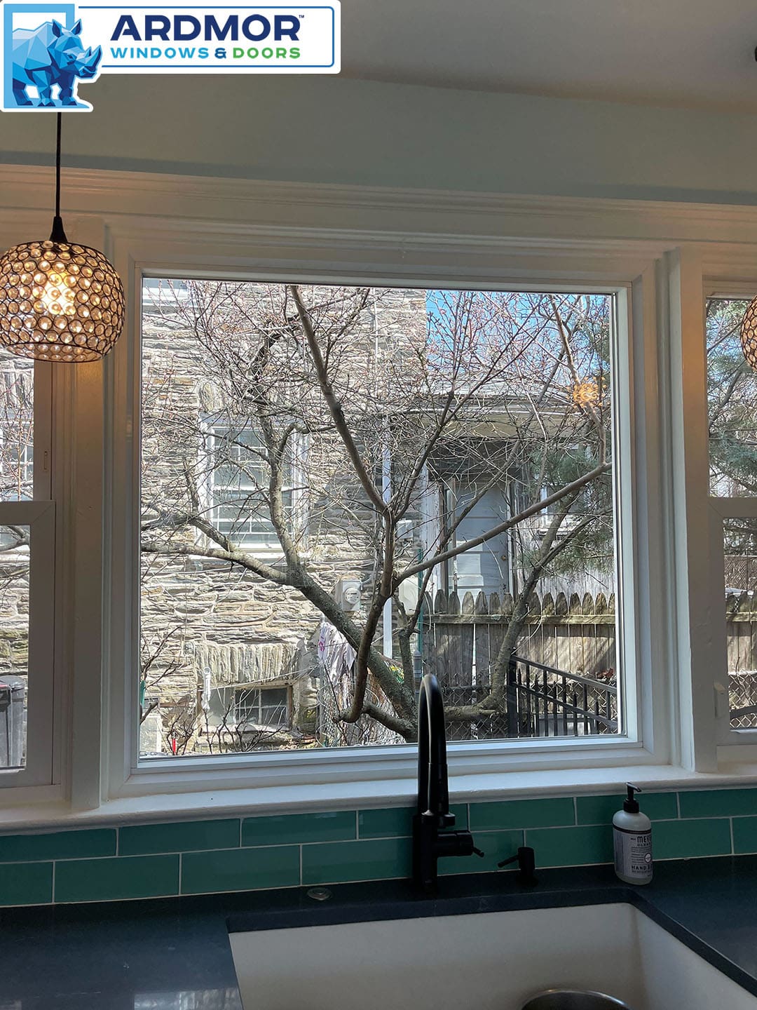 foggy_glass_replacement_in_vinyl_picture_window_in_philadelphia_pennsylvania_project_7852_after