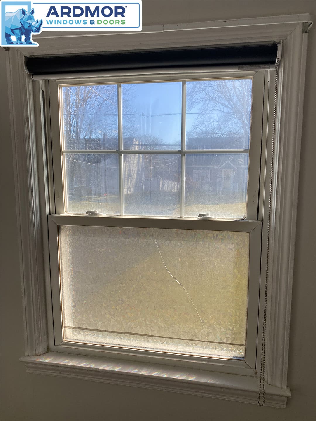 broken_glass_replacement_in_vinyl_double-hung_window_in_clark_new_jersey_project_10506_before