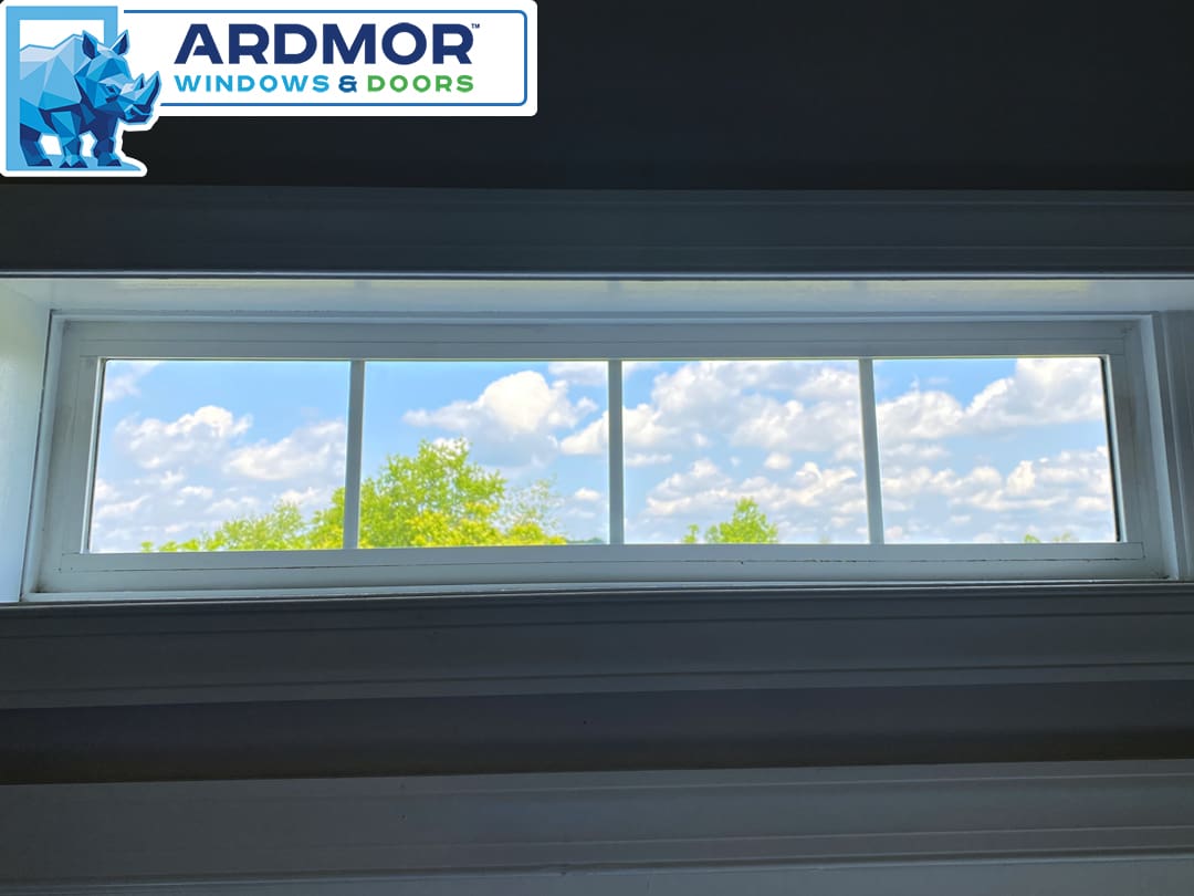 broken_glass_replacement_service_in_vinyl_picture_window_in_collegeville_pennsylvania_project_11043_before